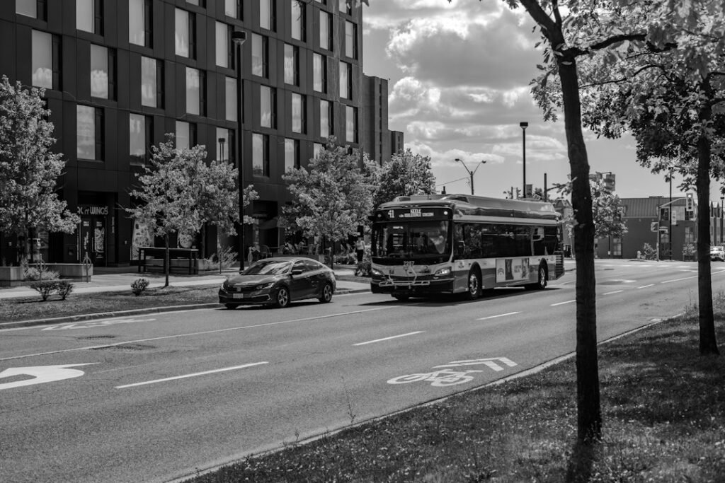 A city bus travelling along an urban road; illustrative image for the Bus Simulator 2026 Android guide