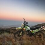 Motorcycle on a scenic road for the Indian Bikes Driving 3D Android guide